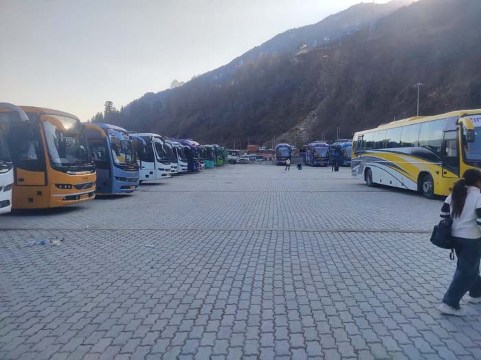 Manali local buses